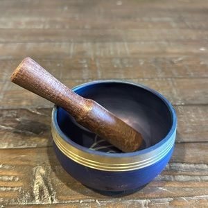 Tibetan Singing Bowl Set Buddha Sound Bowl and Wood Mallet Charka Bowl